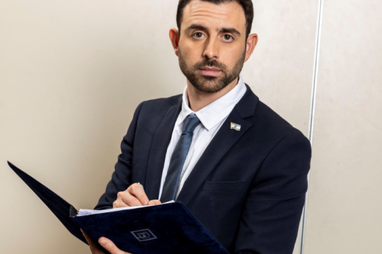 Eylon Levy